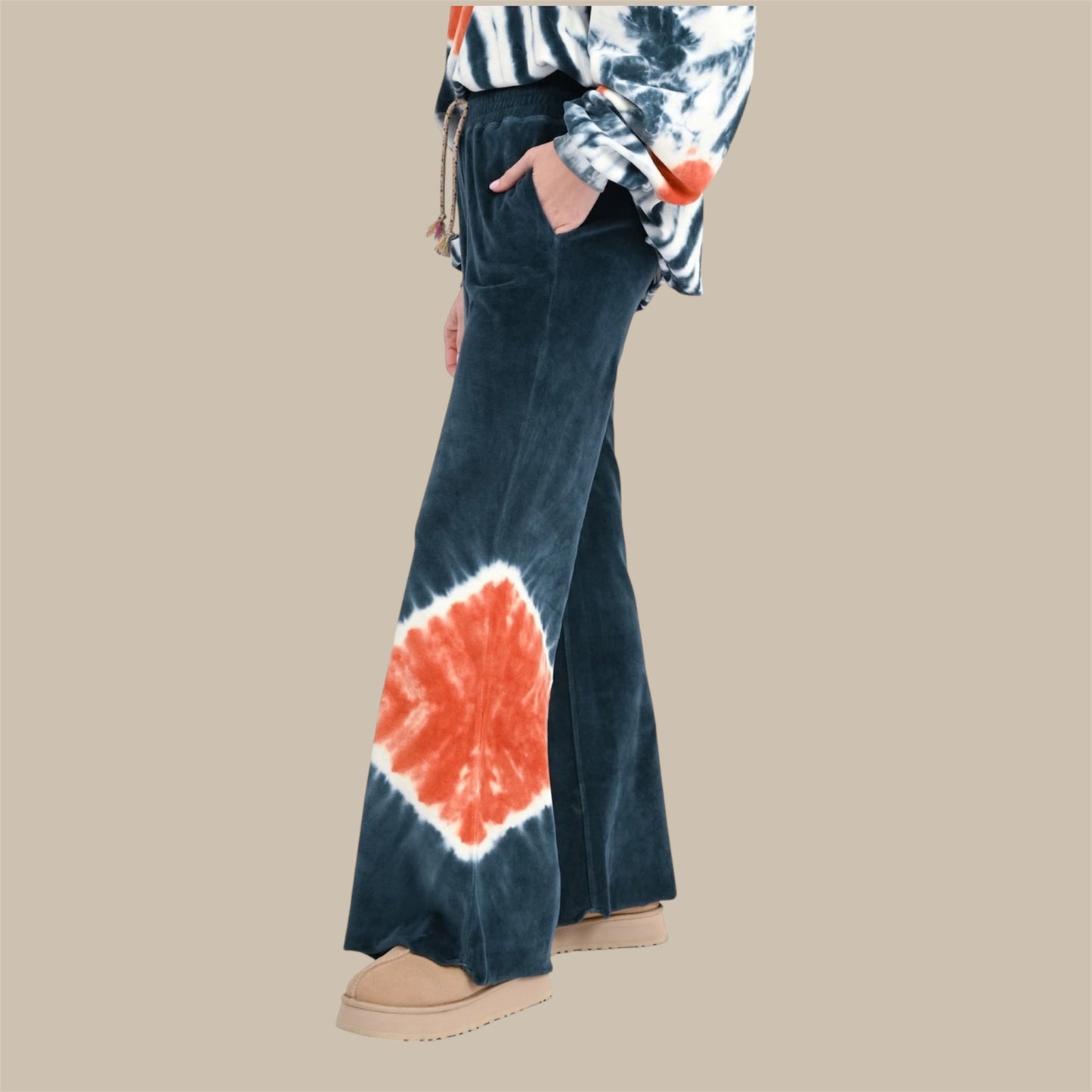 VELVET BATIK SWEATHOSE LUNA - Darksky - Love, Joy & Victory