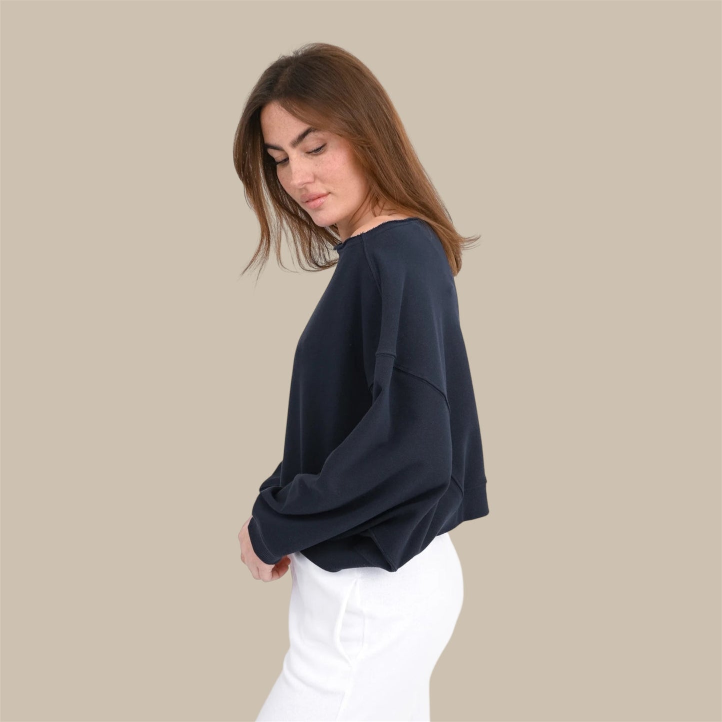 CROP SWEATSHIRT MARTI - deep water- Love, Joy & Victory