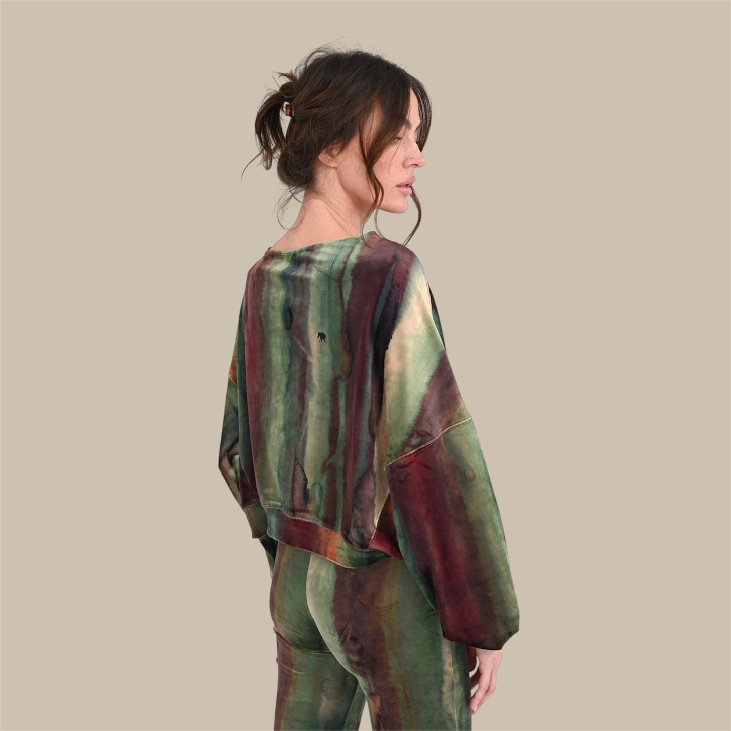 VELVET CROP SWEATSHIRT MARTI -GreenMulti- Love, Joy & Victory