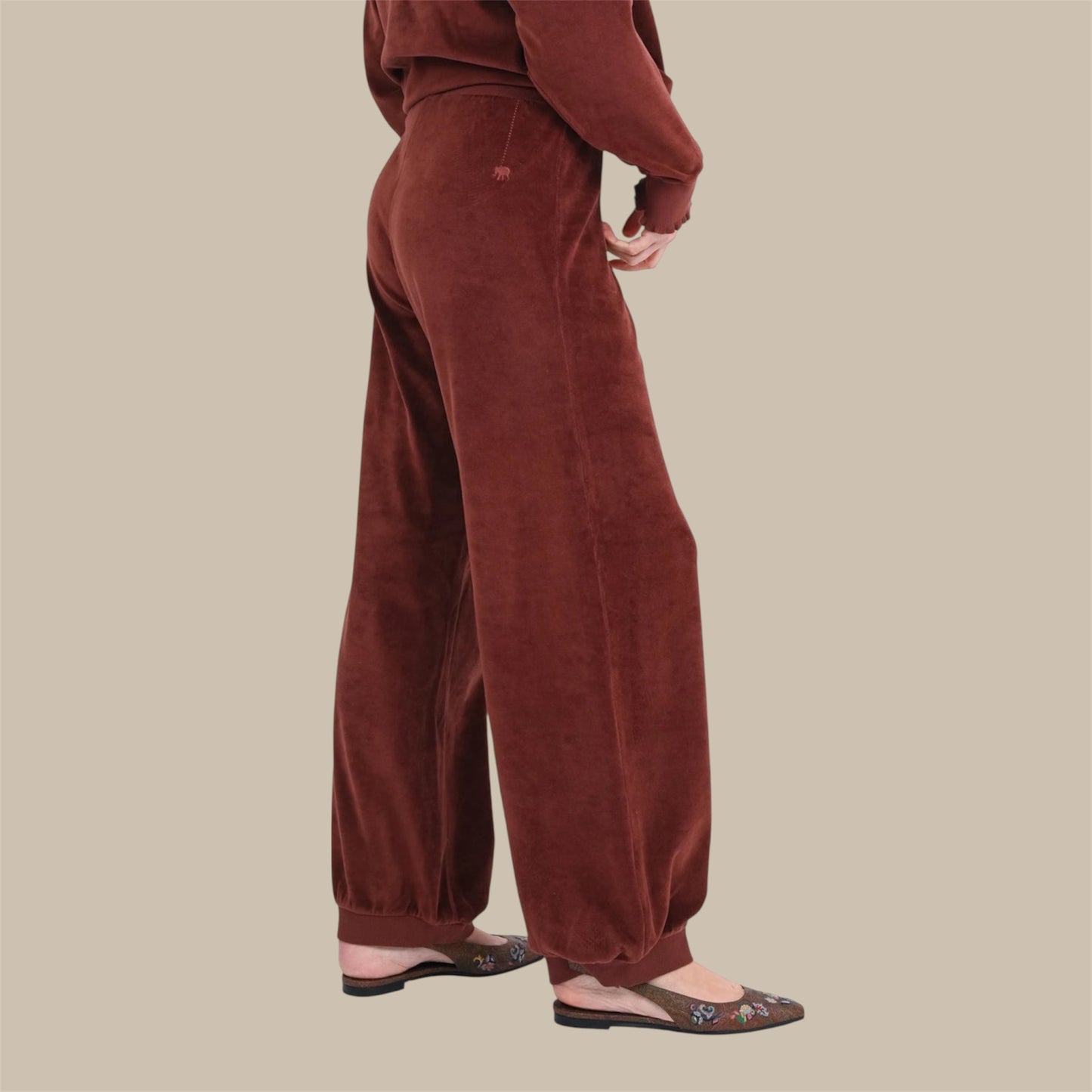 SWEATHOSE PERRY - Brown- Love, Joy & Victory